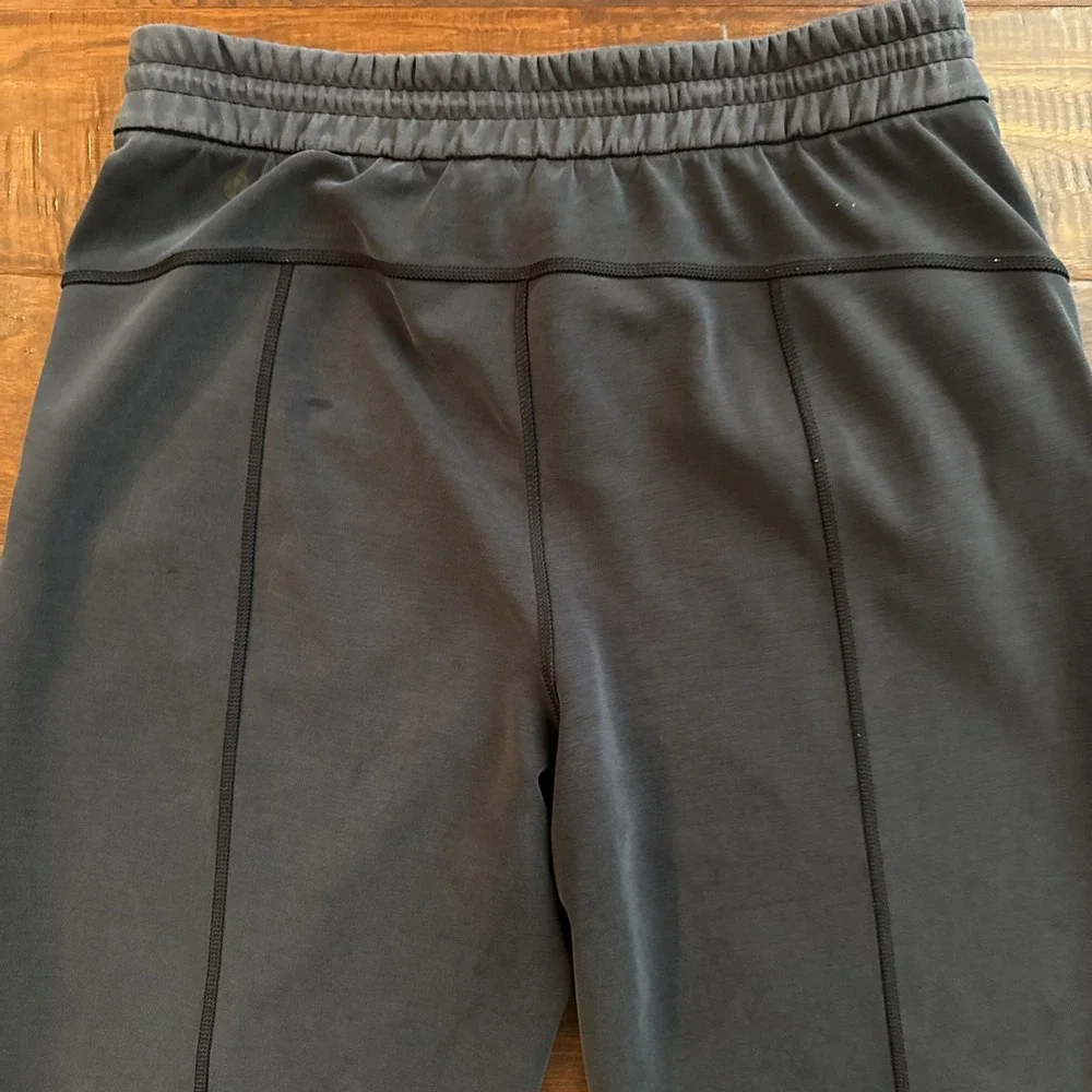 Lululemon Softstreme High Rise Straight Leg Pant Athleisure Black Size 8 EUC